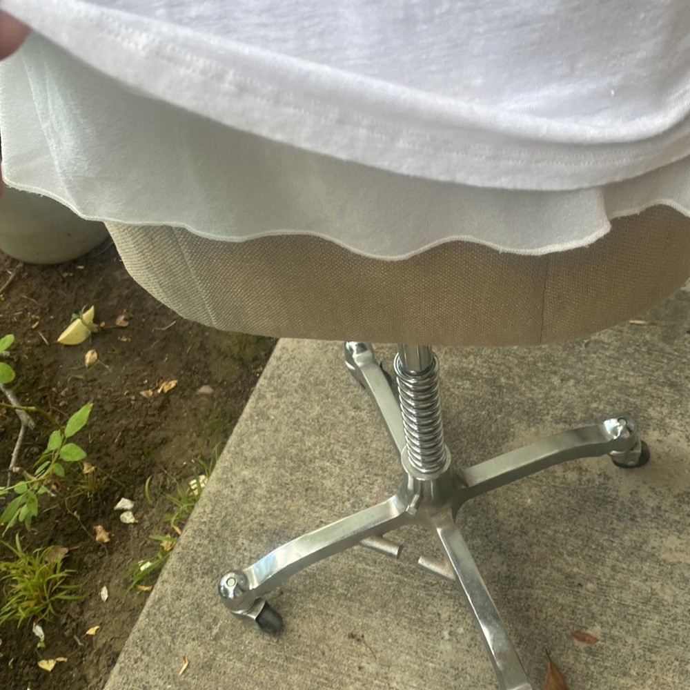Vince 100% linen w/ silk bottom stunning crisp white blouse from Neiman Marcus - Picture 4 of 11